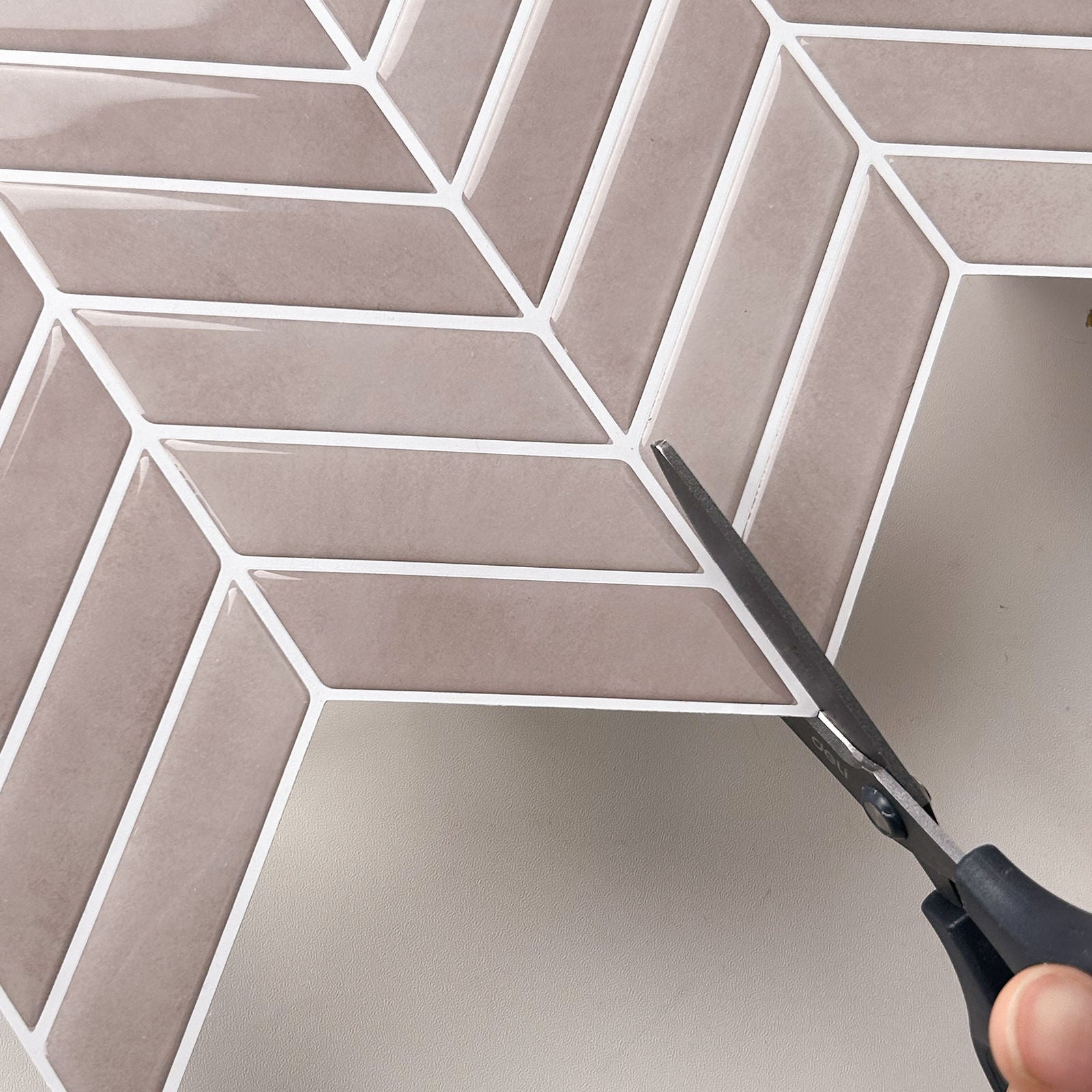 Nordic Elements kakelplatta närbild – 3D relief textur och halvblank finish